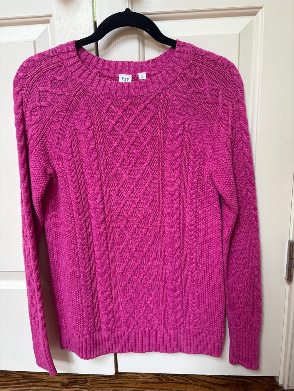 GAP Cable Knit Crewneck Sweater - Fuchsia